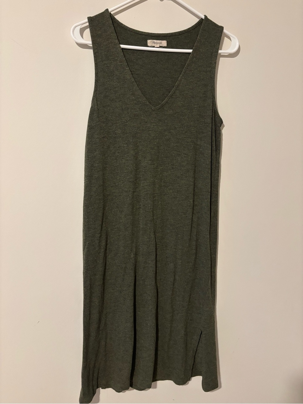 Sleeveless Madewell V-Neck Knit Dress in Olive Green Womens Size Medium